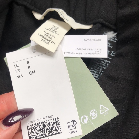 H&M MAMA Black Stretch Capri / Crop Trousers - Picture 5 of 5